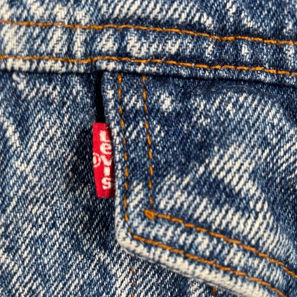 Vintage Levi's Denim Jacket Distressed‎ Trucker Mens Stonewash Blue Distressed - Picture 8 of 11